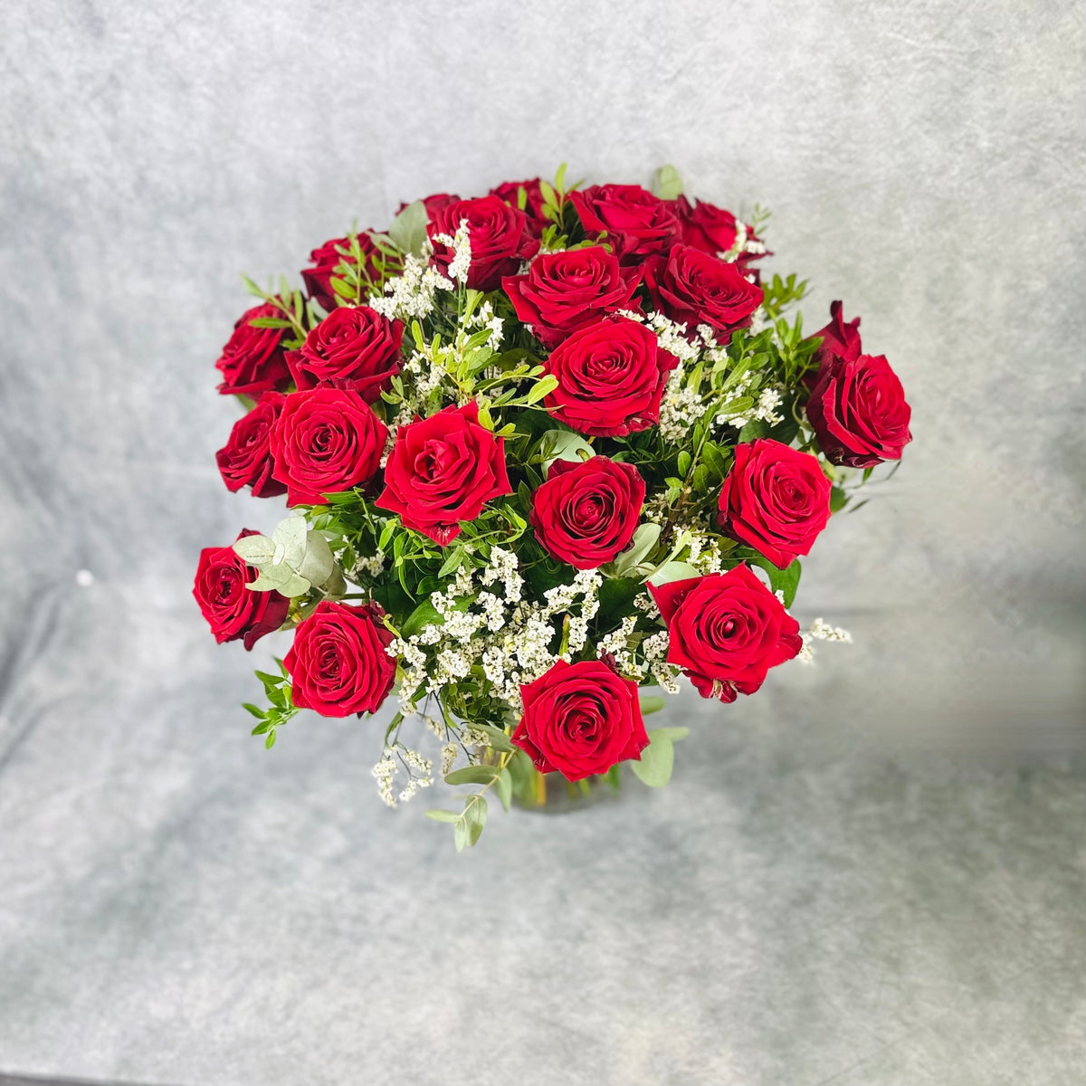 24 Red Naomi Roses