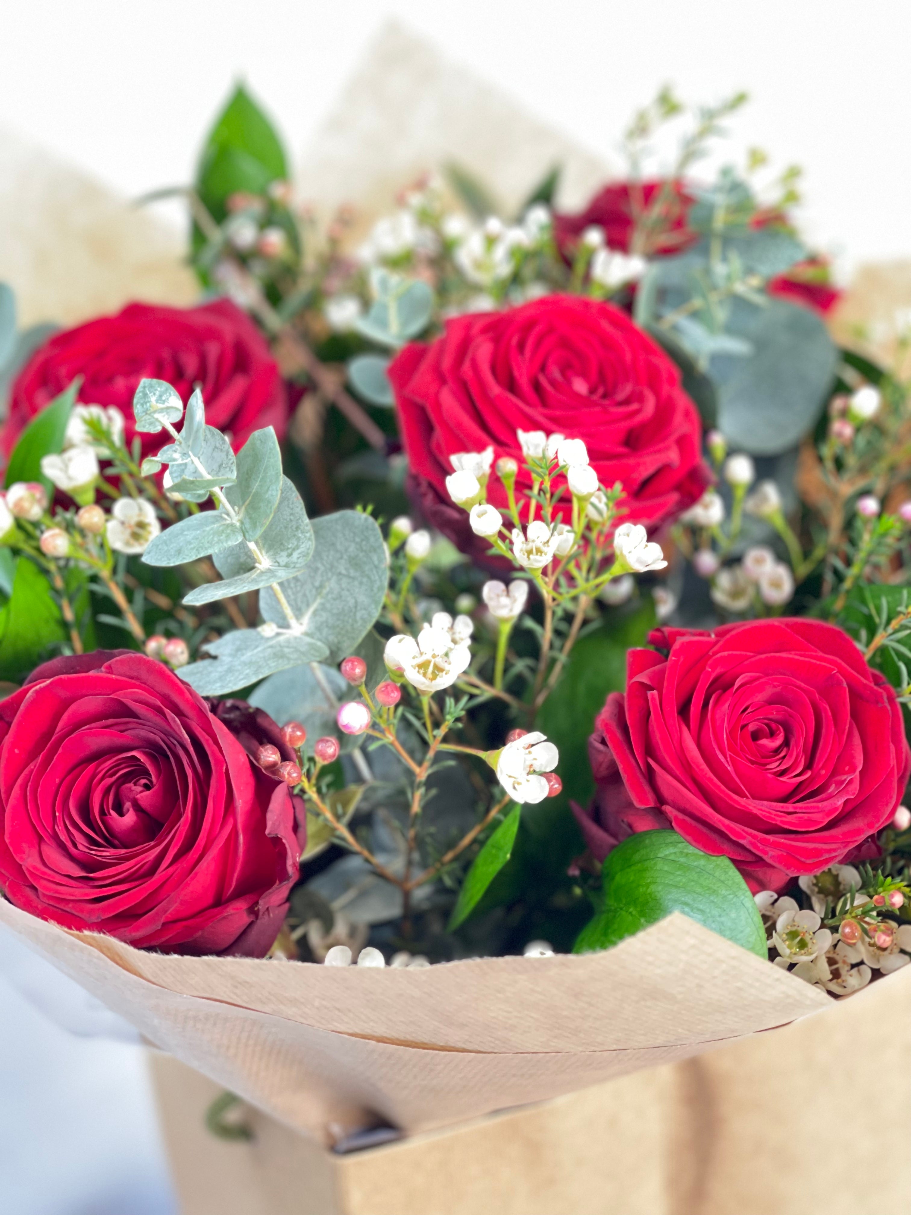 Valentine's Rose Gift with 6 Red Roses